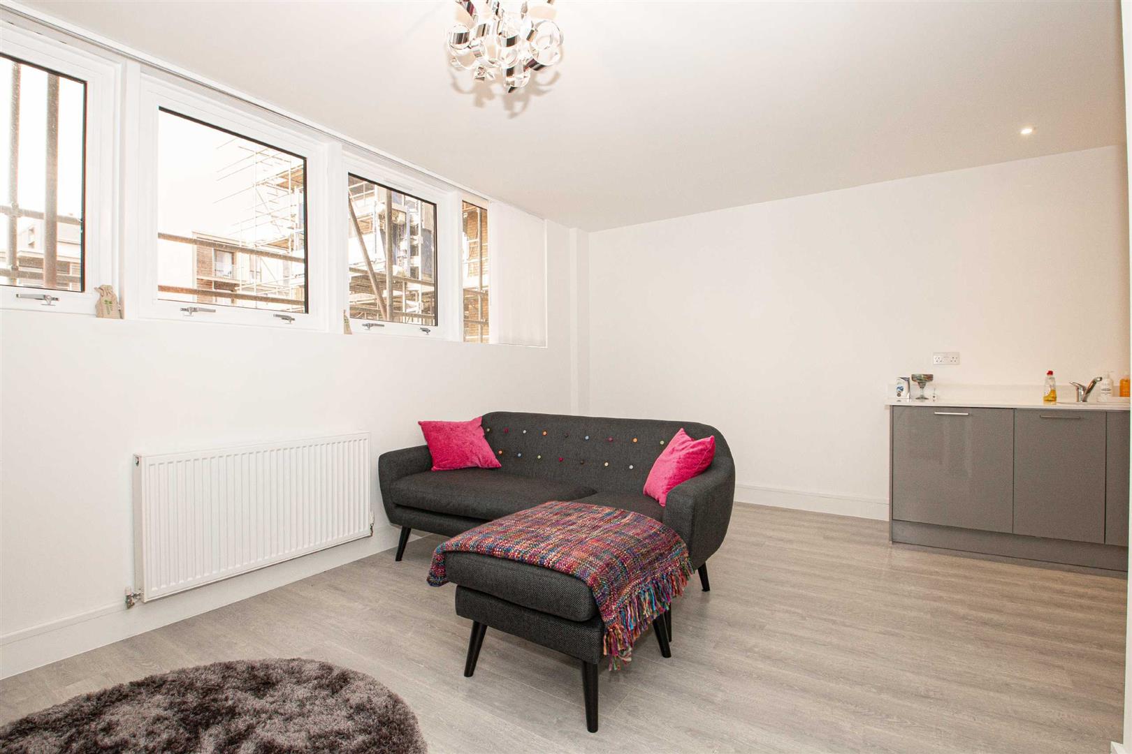 352 Avebury Boulevard, Central Milton Keynes, Milton Keynes